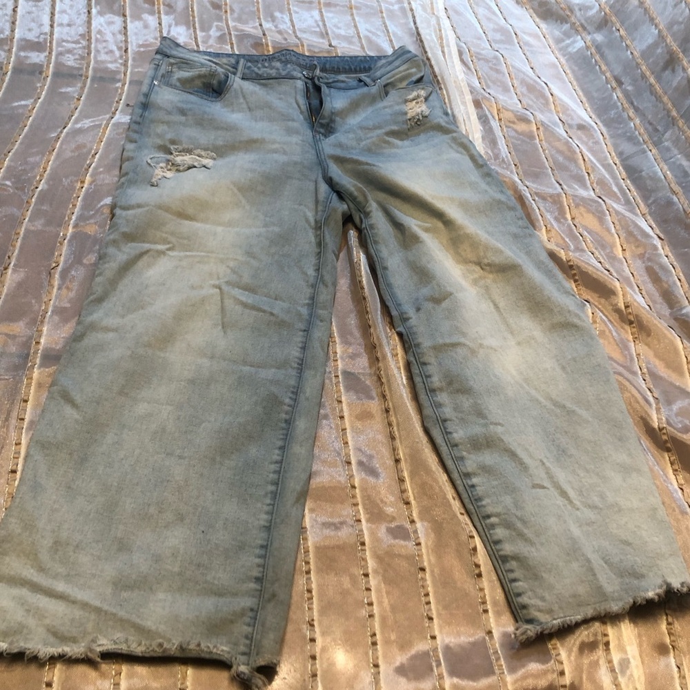 M Jeans by Maurice's Light Blue Denim Size 16 super cute wide leg high rise EUC